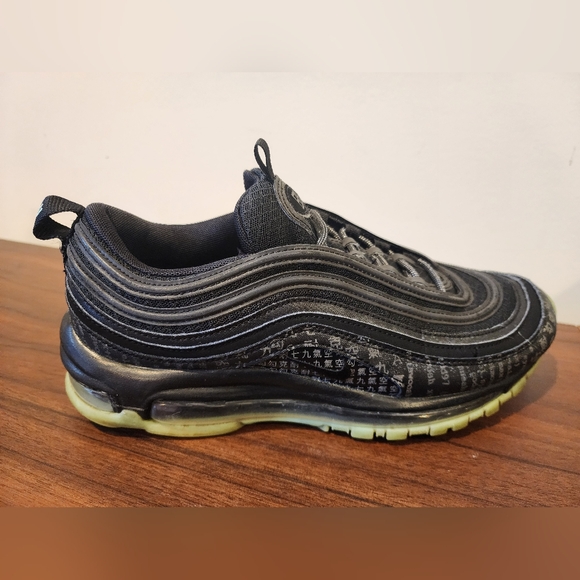 Women's Nike Air Max 97 With Glow Soles - Picture 5 of 10